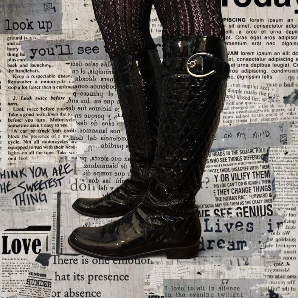 Vintage 2000s stuart weitzman black patent leather quilted knee high boots S 8.5